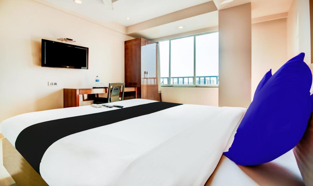Hotel Imperial Residency Мумбаи Экстерьер фото