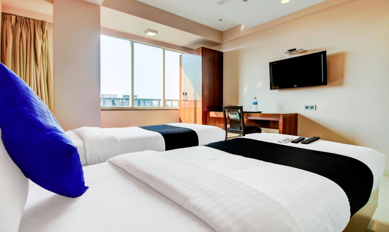 Hotel Imperial Residency Мумбаи Экстерьер фото