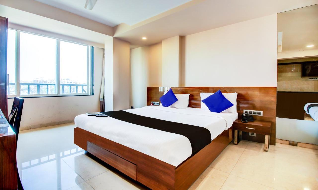 Hotel Imperial Residency Мумбаи Экстерьер фото