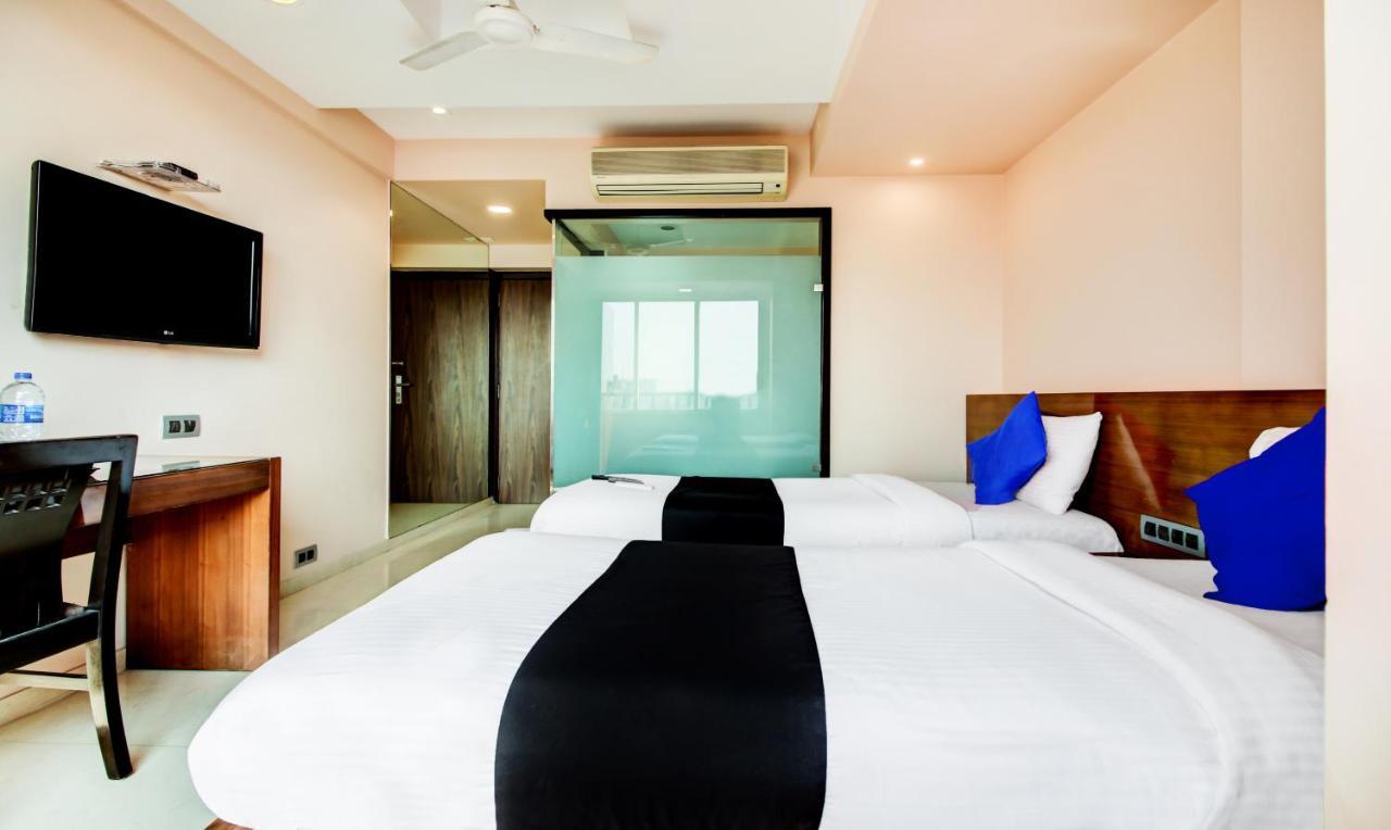 Hotel Imperial Residency Мумбаи Экстерьер фото